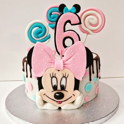 Minni Mouse Torte zum sechsten Geburtstag bestellen
